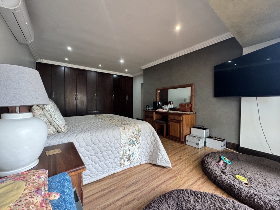 4 Bedroom Property for Sale in Wilkoppies North West